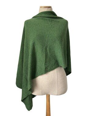 Claudia Nichole Green Cashmere Poncho Wrap 100% Cashmere Lightweight